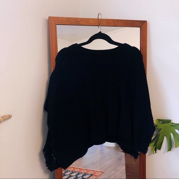 FREE PEOPLE // Black Sweater Cropped Poncho // Size Small - Picture 3 of 4